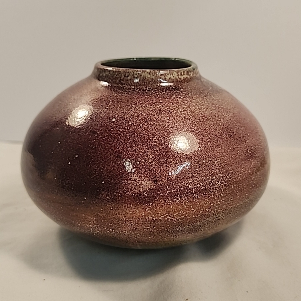 Vtg Raku Vase Studio Art Pottery Iridescent Round Vessel Artist Signed T. Lee